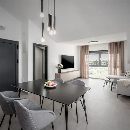 Apartment Valla Family And Funtana